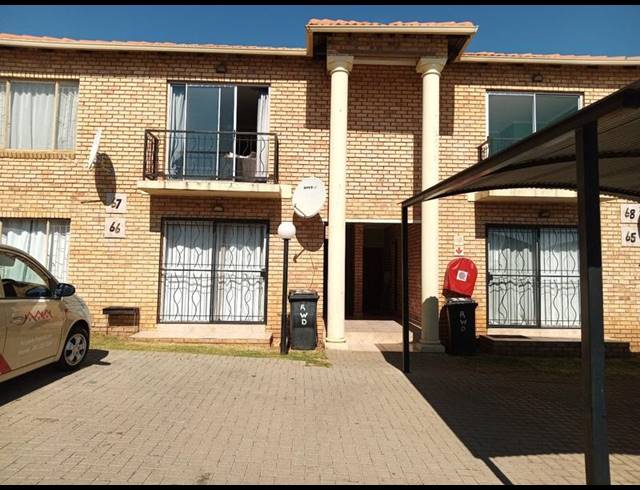 2 BEDROOM HOUSE FOR SALE IN GREENHILLS